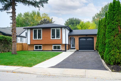 121 Appleford Rd, Hamilton, ON, L9C5Y2 | Card Image