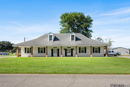 105 Gisele St, New Roads, LA, 70760-2716 | Card Image