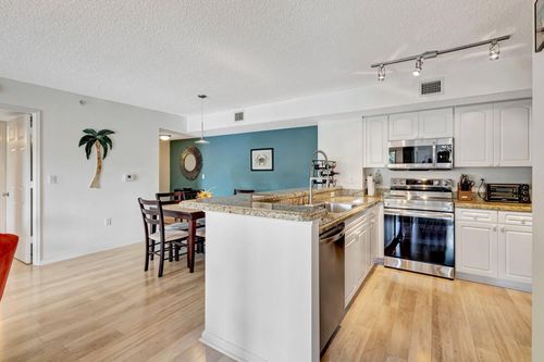 apt-5205-260 Village Blvd, Tequesta, FL, 33469-2388 | Card Image