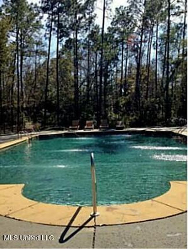 Oaks pool | Image 34