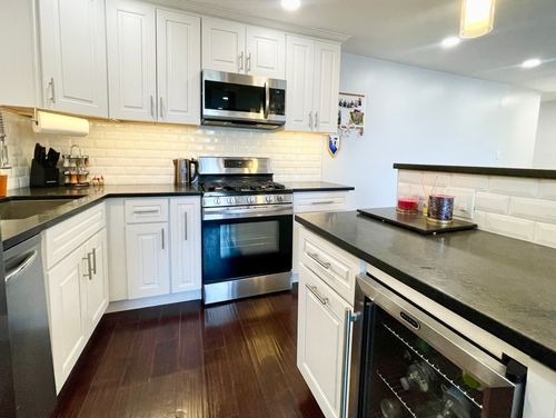 apt-208-9725 S Karlov Ave, Oak Lawn, IL, 60453-3337 | Card Image