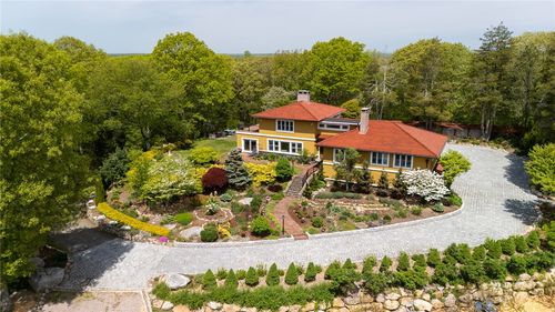325 Post Rd, Westerly, RI, 02891-2656 | Card Image