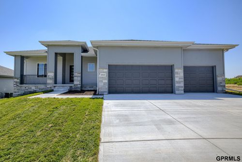 20145 S St, Omaha, NE, 68135 | Card Image