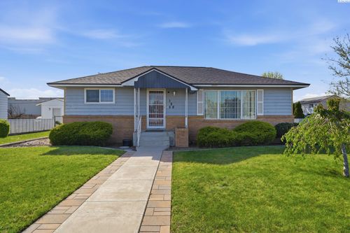 128 N Wehe Ave, Pasco, WA, 99301-4250 | Card Image