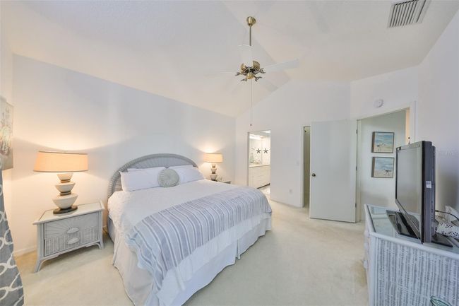 1140 - 1140 Golfview Woods Dr, Condo with 2 bedrooms, 2 bathrooms and null parking in SUN CITY CENTER FL | Image 13