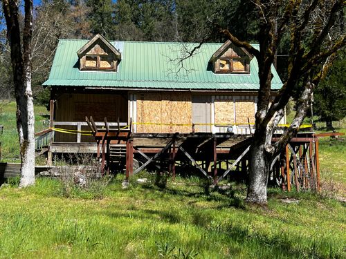 210 Mad River Rd, Mad River, CA, 95552-9311 | Card Image