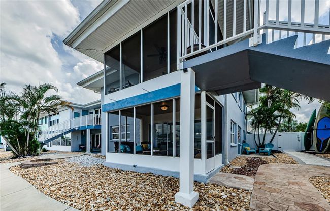 APT-11 - 2186 Edythe Dr, Condo with 2 bedrooms, 1 bathrooms and null parking in DUNEDIN FL | Image 31