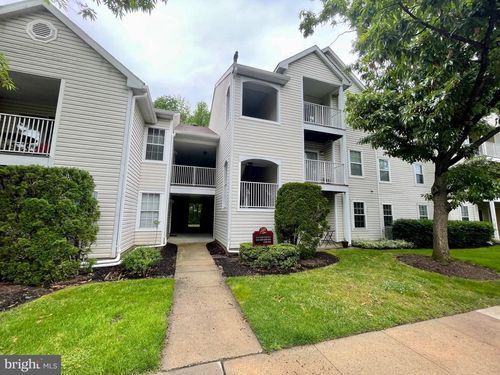 124 Walden Cir, Robbinsville, NJ, 08691-3444 | Card Image