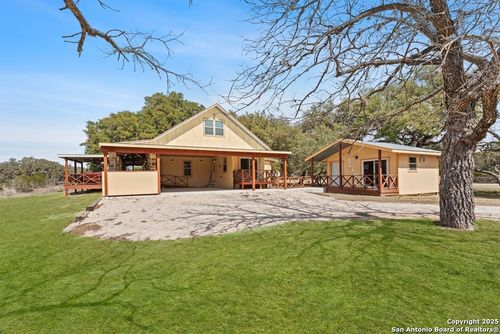 255 N Thunder Creek Rd, Utopia, TX, 78884 | Card Image