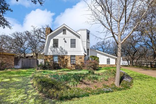 200 Eagle Ct, Bedford, TX, 76021-3216 | Card Image