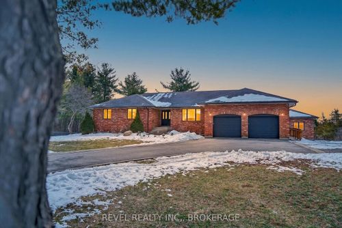 2015 Rosedale Dr, Glenburnie, ON, K0H1S0 | Card Image