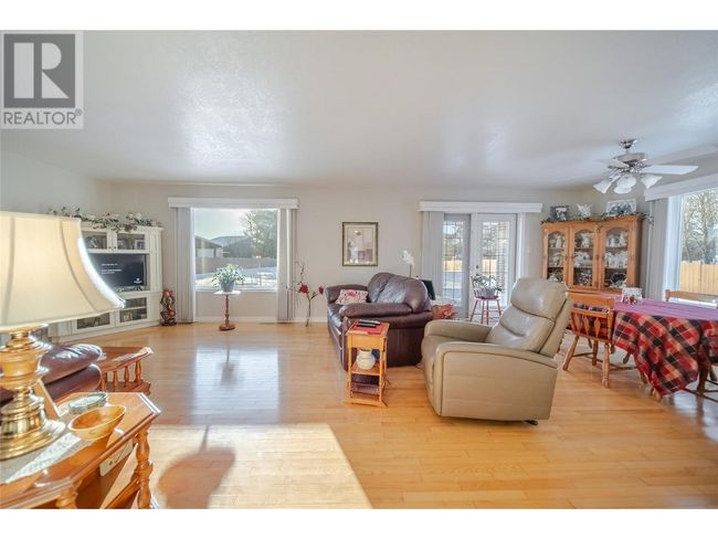 7333 George Rd, House other with 3 bedrooms, 3 bathrooms and 2 parking in Jaffray BC | Image 5