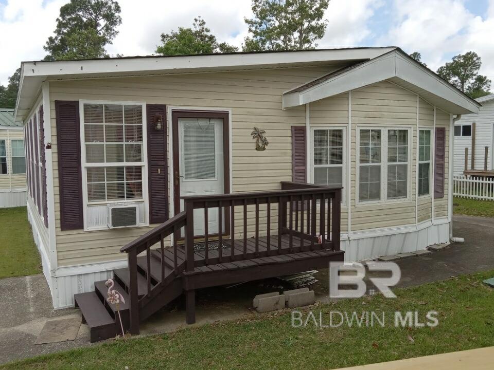 Defuniak Cir, Lillian, AL 36549