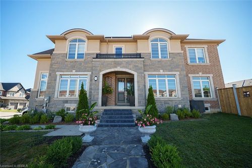 320 Raymond Rd, Ancaster, ON, L9K0J8 | Card Image