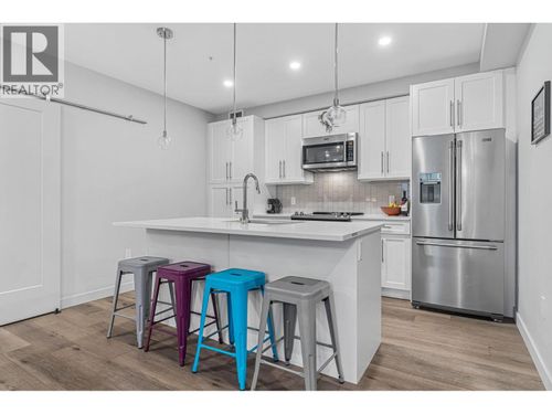 106-3630 Mission Springs Dr, Kelowna, BC, V1W0B2 | Card Image