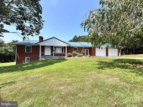 223 Stotelmyer Ln, MARTINSBURG, WV, 25405-6812 | Card Image