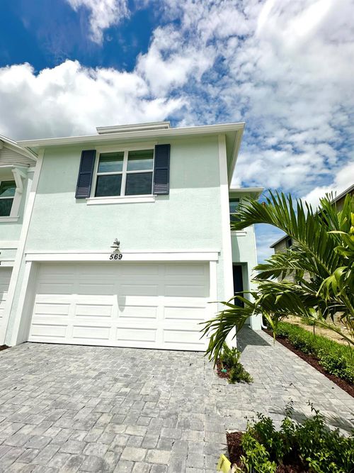 569 Salisbury Cir, Fort Pierce, FL, 34982-3970 | Card Image