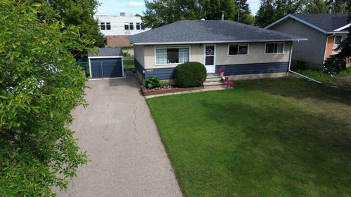 8803 98 St, Grande Prairie, AB, T8V2C9 | Card Image