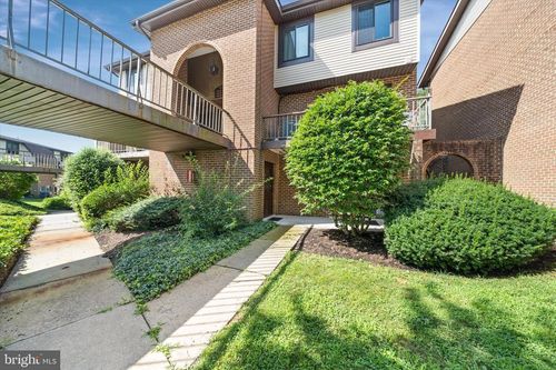 4922 W Brigantine Ct, WILMINGTON, DE, 19808-1817 | Card Image