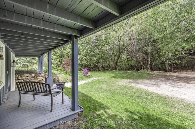 17329 Shaws Creek Rd, House other with 3 bedrooms, 2 bathrooms and 6 parking in Belfountain ON | Image 35