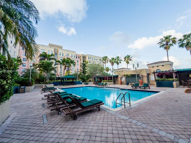 APT-3302 - 520 Se 5 Th Ave, Condo with 3 bedrooms, 2 bathrooms and null parking in Fort Lauderdale FL | Image 32