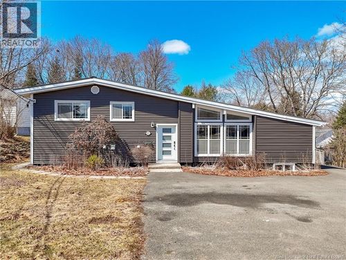 675 Smythe St, Fredericton, NB, E3B3G2 | Card Image