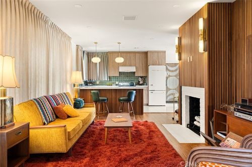 13420 Wentworth St, Arleta, CA, 91331-6347 | Card Image