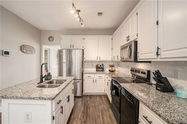 2017 Pheasant Run Dr, House other with 3 bedrooms, 2 bathrooms and null parking in Mcdonough GA | Image 12