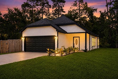 114 Indian Creek Cir, Willis, TX, 77378-5604 | Card Image