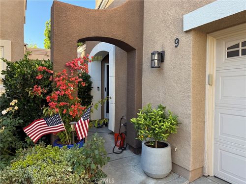9 Rue Brittany, Lake Forest, CA, 92610-3428 | Card Image