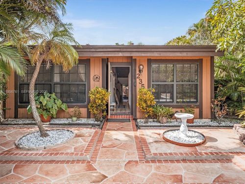 2350 Elm Ct, Pembroke Pines, FL, 33026-1615 | Card Image