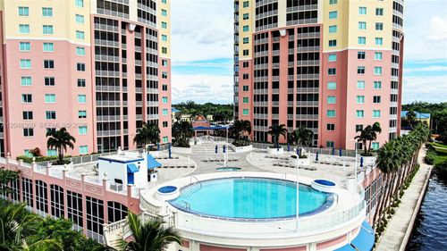 406-2743 1st St, FORT MYERS, FL, 33916-1832 | Card Image