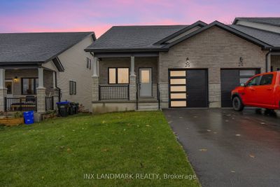 26 Lahey Cres, House attached with 3 bedrooms, 3 bathrooms and 3 parking in Penetanguishene ON | Image 2