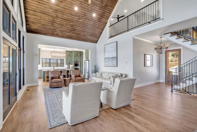 337 Lake Court Dr, House other with 5 bedrooms, 5 bathrooms and 2 parking in Lynchburg TN | Image 5
