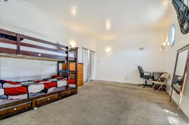 324 Sawyer St, House other with 2 bedrooms, 1 bathrooms and 1 parking in San Francisco CA | Image 6