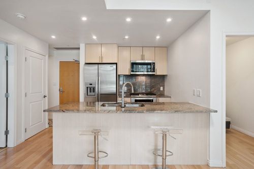 807-1211 Melville St, Vancouver, BC, V6E0A7 | Card Image