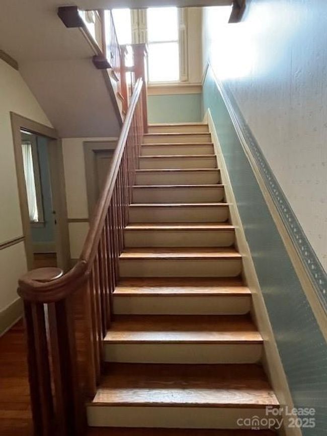 Staircase | Image 14