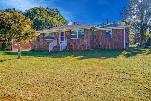 2877-2877 Whispering Hills Dr, Atlanta, GA, 30341-5105 | Card Image