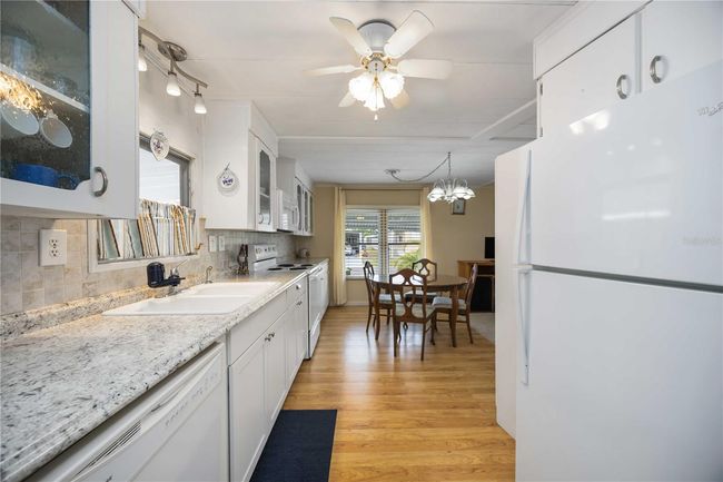 Kitchen | Image 6