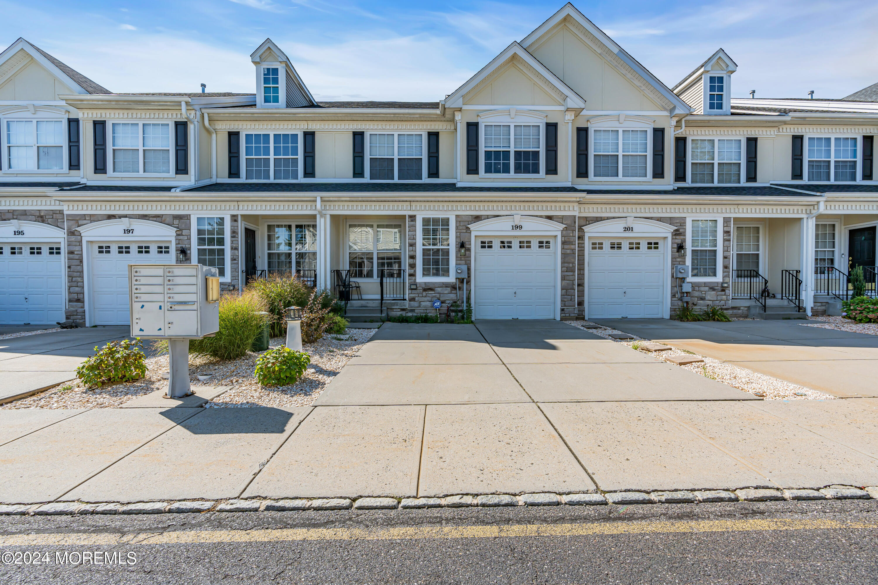 Brookfield Dr, Jackson, NJ 08527