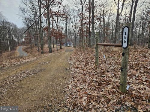156 Coon Hollow Trl, HEDGESVILLE, WV, 25427-5542 | Card Image