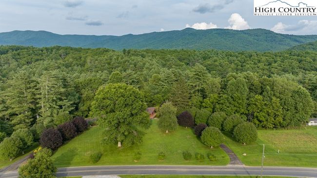 835 Ridge Rd, House other with 3 bedrooms, 3 bathrooms and null parking in Spruce Pine NC | Image 36