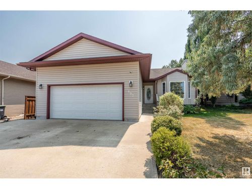 607 21 Ave, Cold Lake, AB, T9M2B9 | Card Image