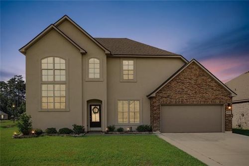 40123 Cypress Reserve Blvd, Ponchatoula, LA, 70454-5621 | Card Image