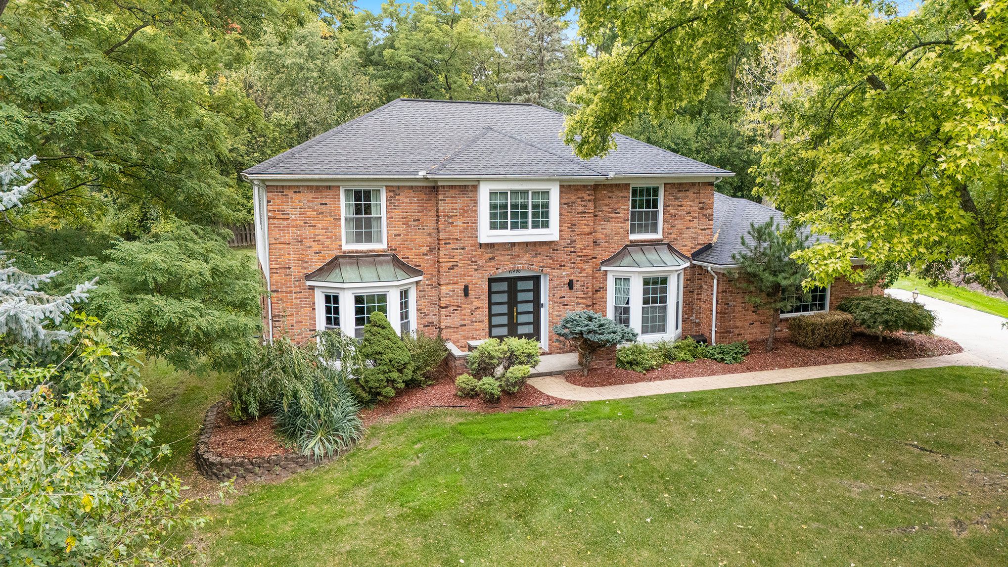 Woodridge Ct, Northville, MI 48167