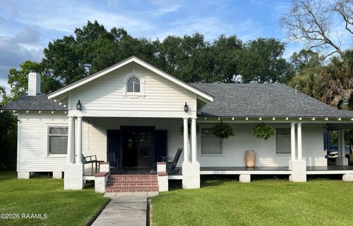 213 S Main St, Breaux Bridge, LA, 70517-5159 | Card Image