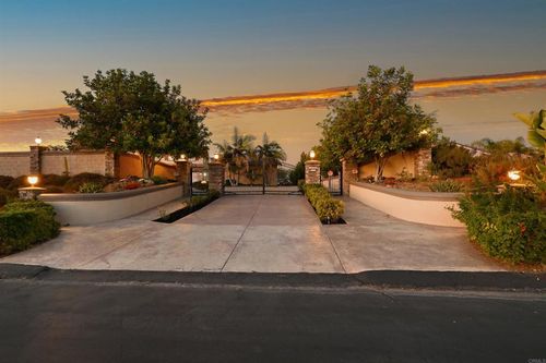 27341 Red Ironbark Dr, Valley Center, CA, 92082-7213 | Card Image