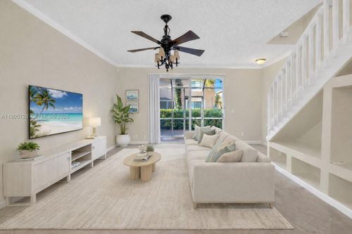 2142-2142 Madeira Dr, Weston, FL, 33327-1918 | Card Image