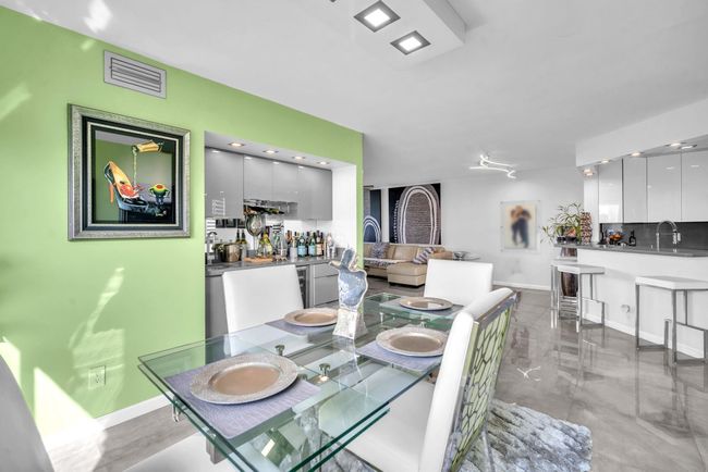 APT-401 - 2603 Nw 103 Rd Ave, Condo with 3 bedrooms, 2 bathrooms and null parking in Sunrise FL | Image 12