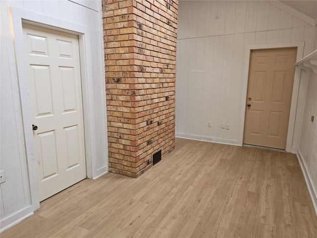 1605 High Crest Ct, House other with 3 bedrooms, 2 bathrooms and null parking in Irving TX | Image 9